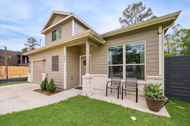 Building Photo - 10897 Mockingbird Pl