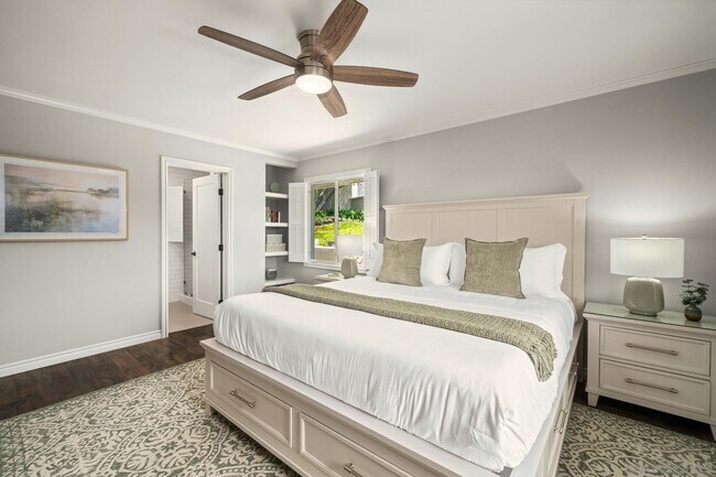 Building Photo - 7201 Country Club Dr