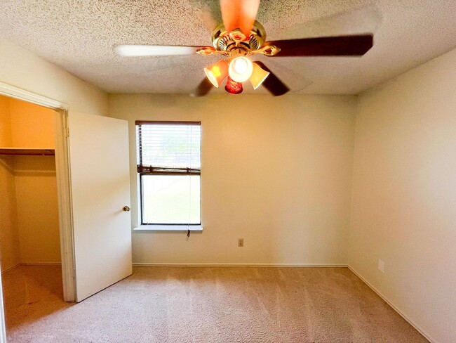 Building Photo - Available NOW!!!! Gorgeous 2 story, 3 bedroom, 2.5 bath, 2 car garage home with garage door opene...