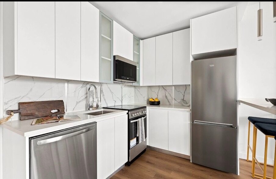 Building Photo - 1462 Flatbush Ave