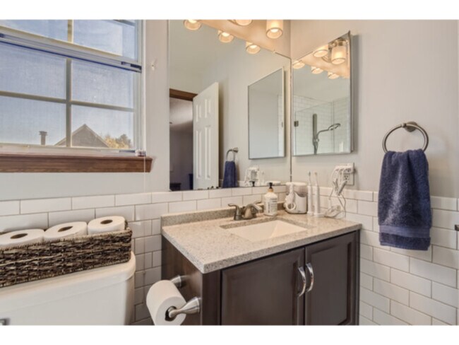 Building Photo - 3184 W Sugarbowl Ct