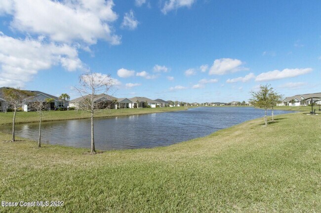 Building Photo - 2746 Spur Dr