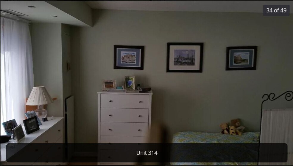 Building Photo - 2111 Wisconsin Ave NW