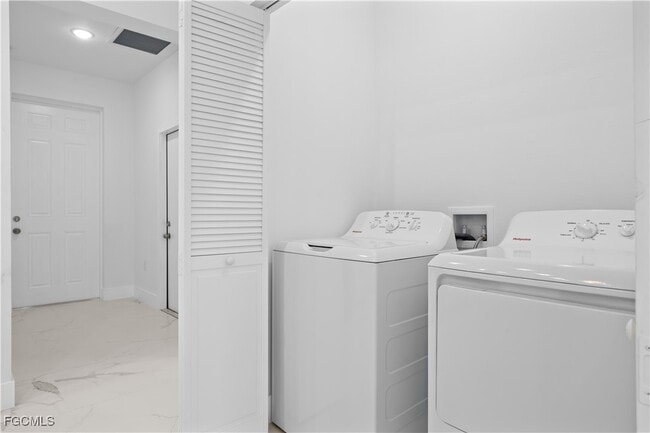 Building Photo - 1138 Ichabod Ave