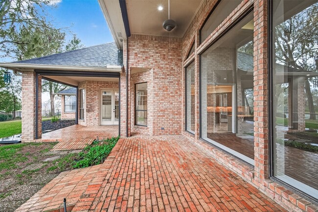 Building Photo - 4910 Waterbeck St