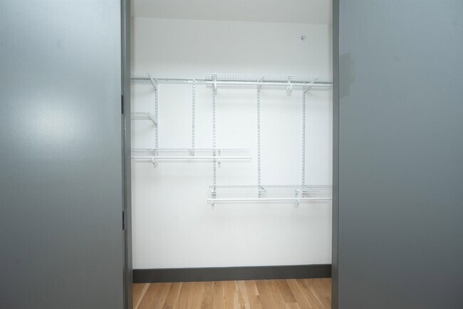 Building Photo - 424 Arlington Ave