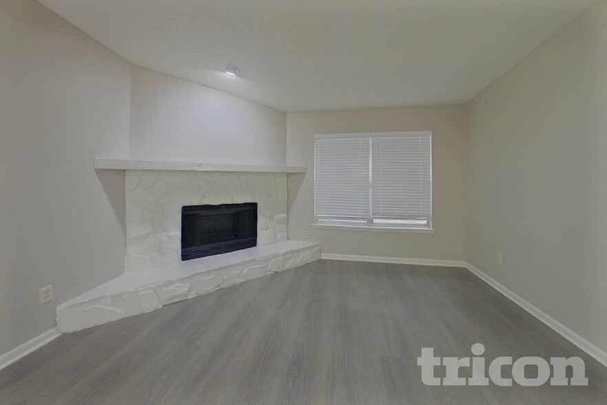 Building Photo - 3572 Raymur Villa Dr