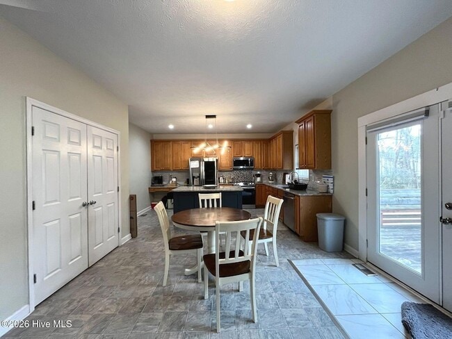 Building Photo - 26 Randolph St