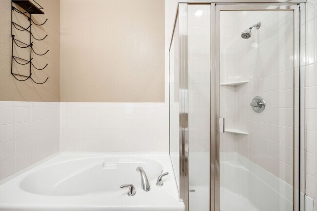 Building Photo - Spacious 3BR + Loft in the Palomino Park C...