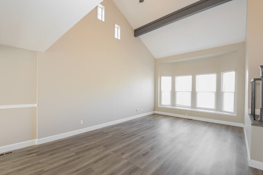 Building Photo - 15092 E Chenango Ave