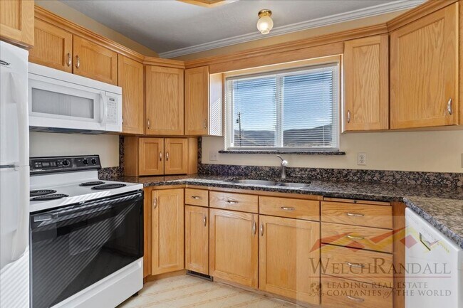 Building Photo - Your Ideal Heber Home: Spacious, Stylish, ...