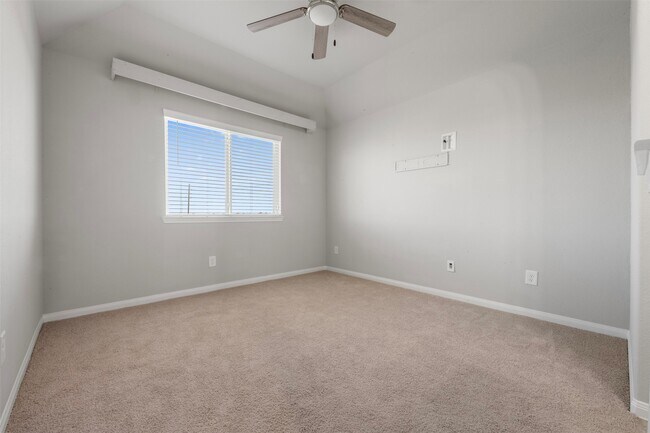 Building Photo - 3506 Lake Bella Megan Dr