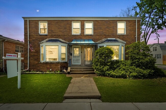Primary Photo - 3456 N Oak Park Ave
