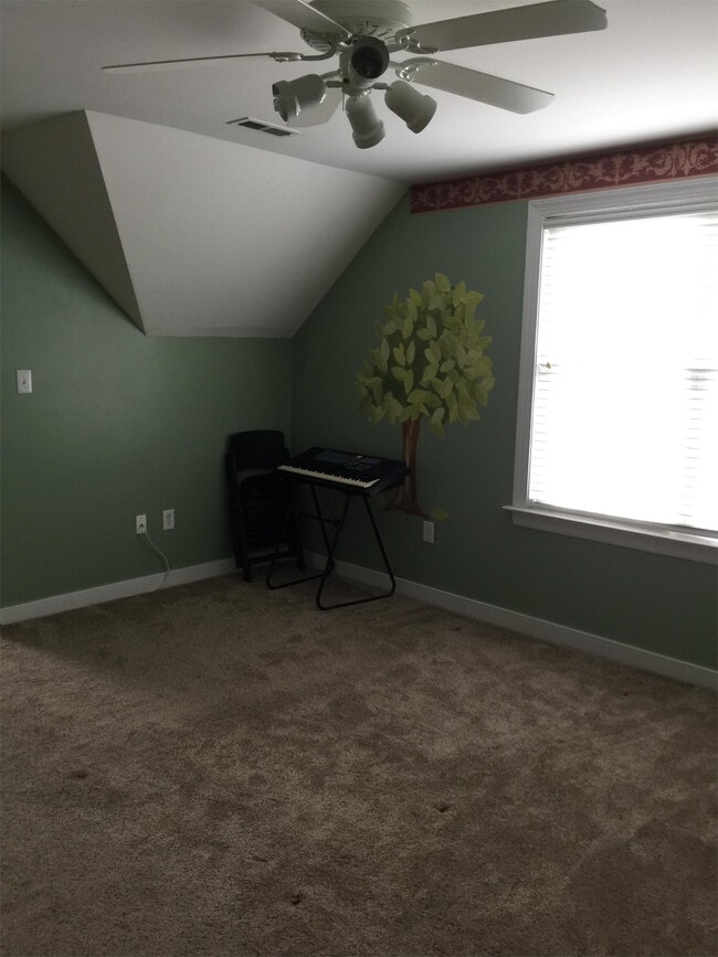 Building Photo - 1834 Rolfe Way