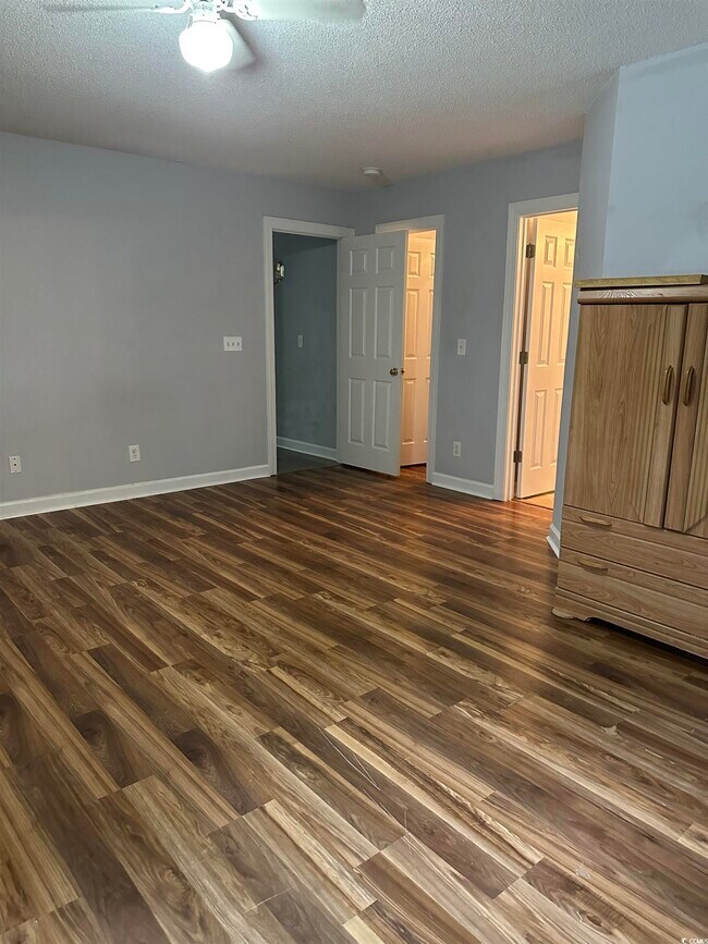 Building Photo - 4380 Daphne Ln