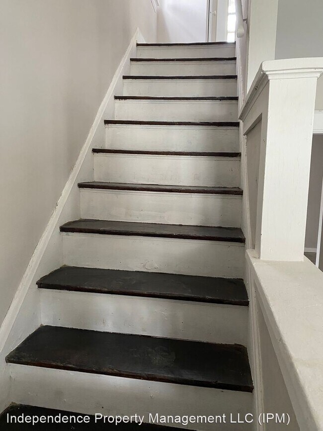 Building Photo - 3 br, 1 bath House - 22 Glen Este Pl,