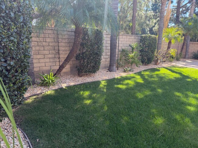 Building Photo - 4 Bedroom Home for Rent in Camarillo!