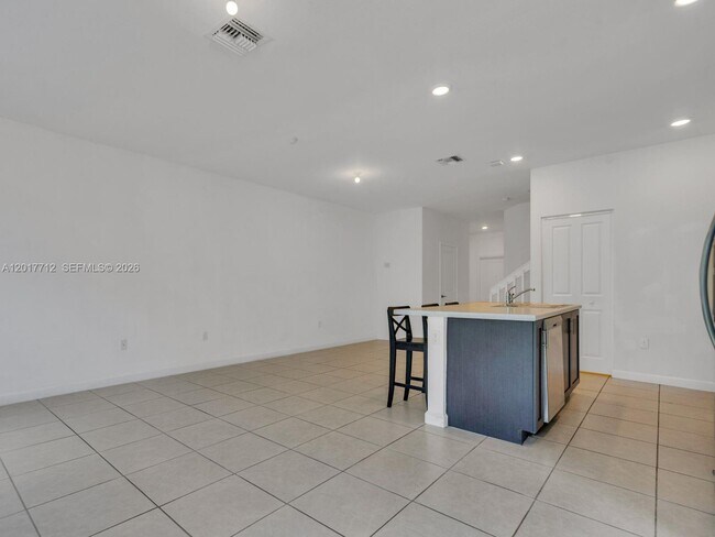 Building Photo - 25036 SW 107th Ave
