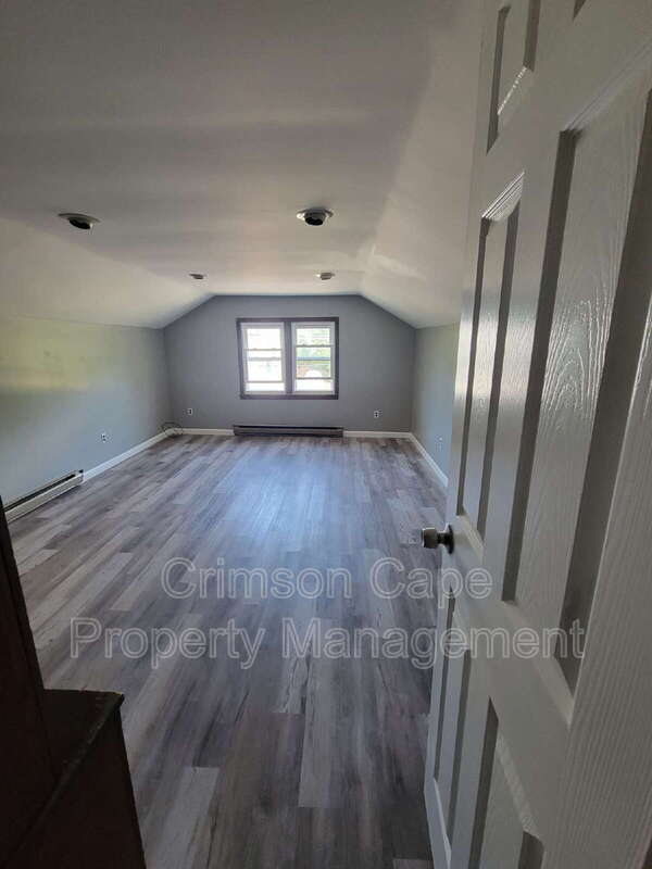 Building Photo - 1137 Grove St