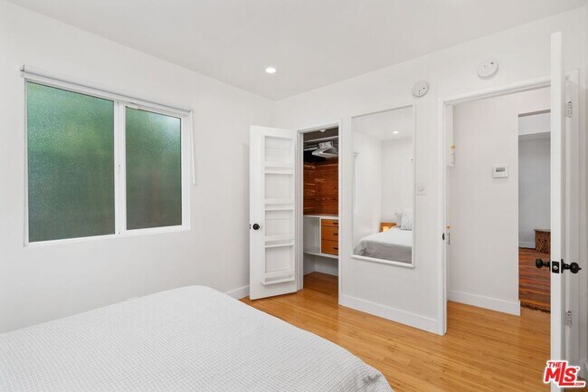 Building Photo - 623 Rose Ave