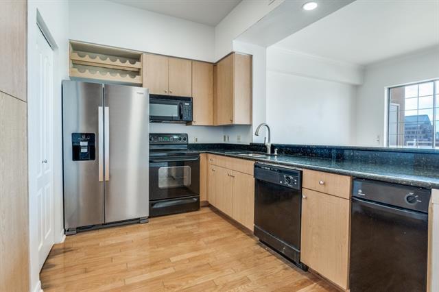 Building Photo - 3225 Turtle Creek Blvd Blvd