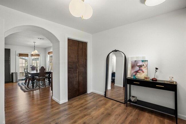 Building Photo - 6208 Perlita Dr