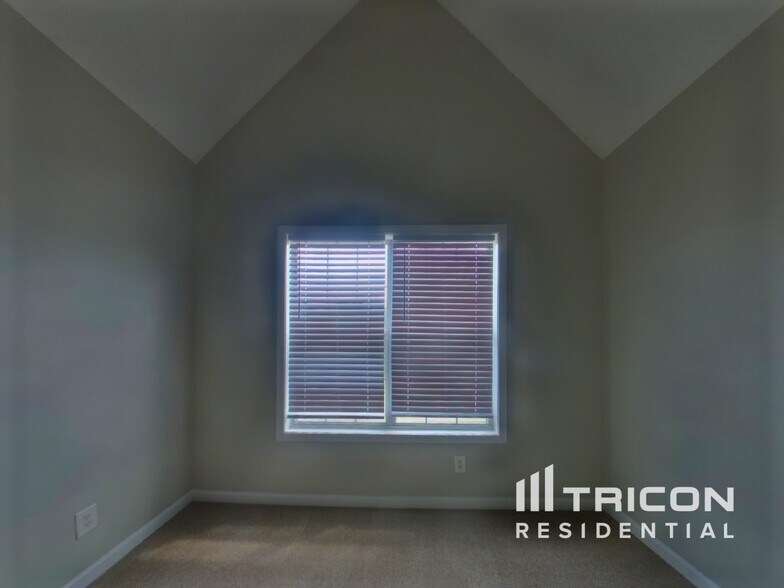 Building Photo - 134 Hunters Chase