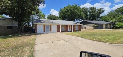Building Photo - 7205 Merry Ln