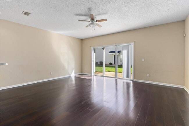 Building Photo - 8618 Ribbon Falls Ln