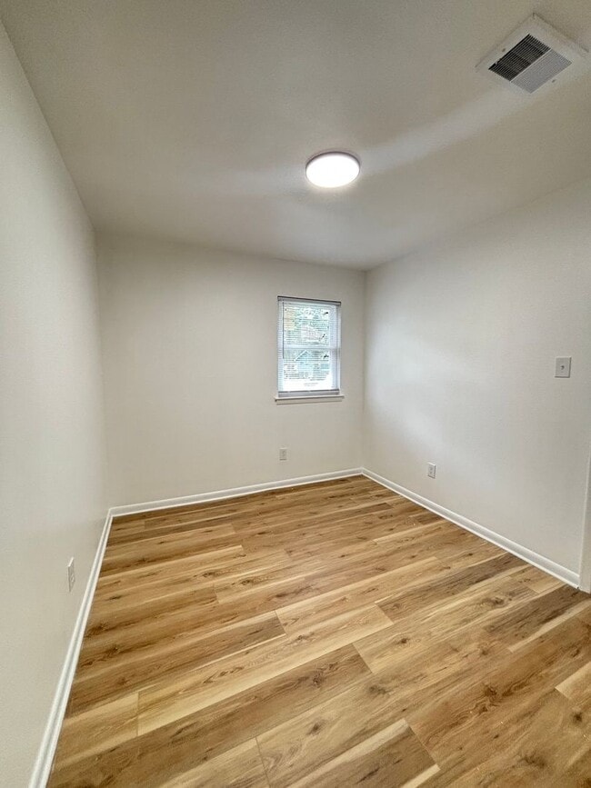 Building Photo - 3 Bedroom, 1 Bath Home for Rent – Little R...