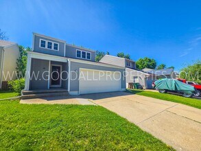 Building Photo - 3-Bedroom, 2.5-Bath Home in West Des Moines with Fully Fenced Yard & 2-Car Attached Garage