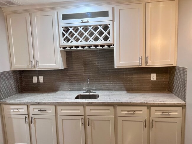 Building Photo - 16926 Judyleigh Dr