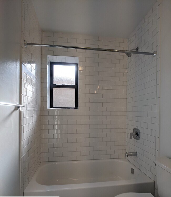 Building Photo - 3409 W Fullerton Ave
