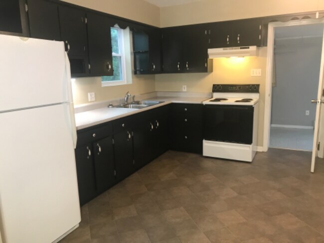 Building Photo - 3820 Chestnut St