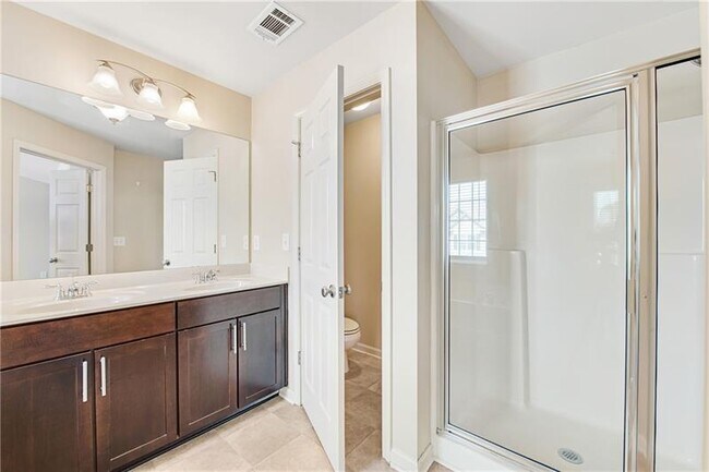 Building Photo - 2405 Sardis Chase Ct