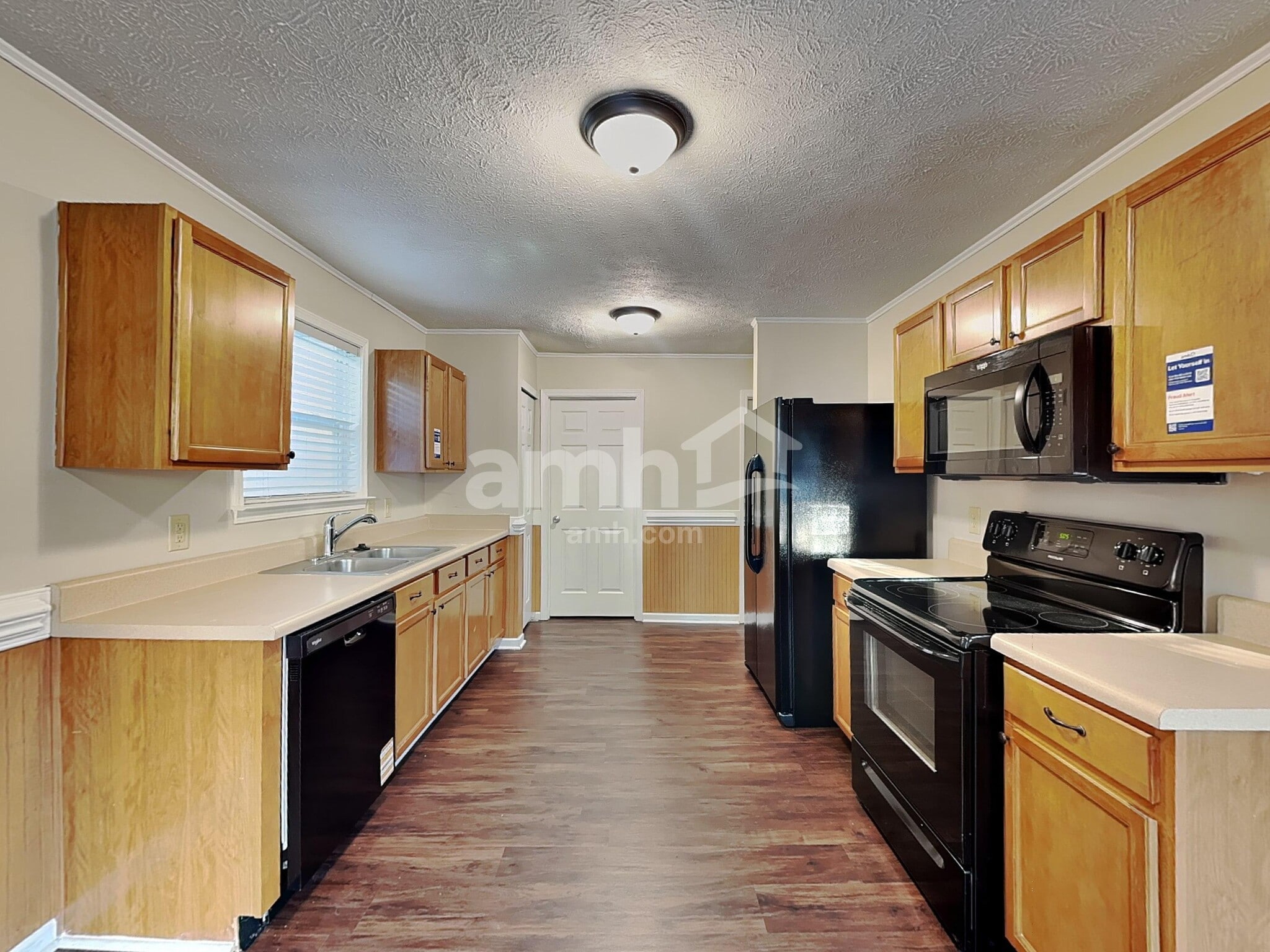 Building Photo - 926 Littleton Dr