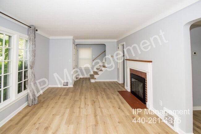 Building Photo - 3821 Kirkwood-