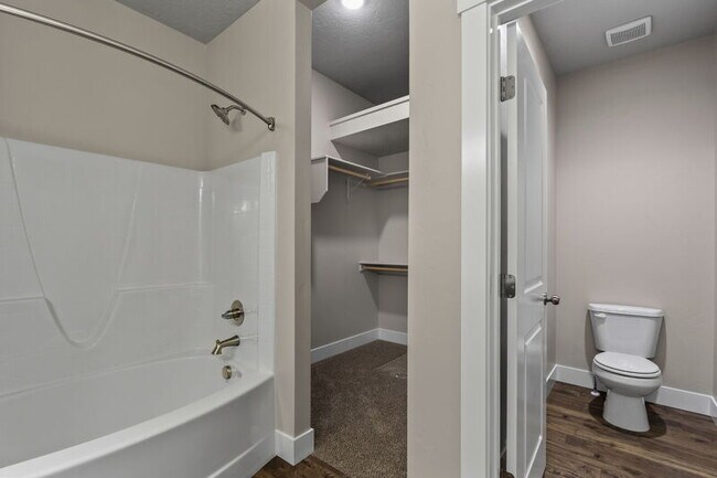 Building Photo - 6235 W Fireline St