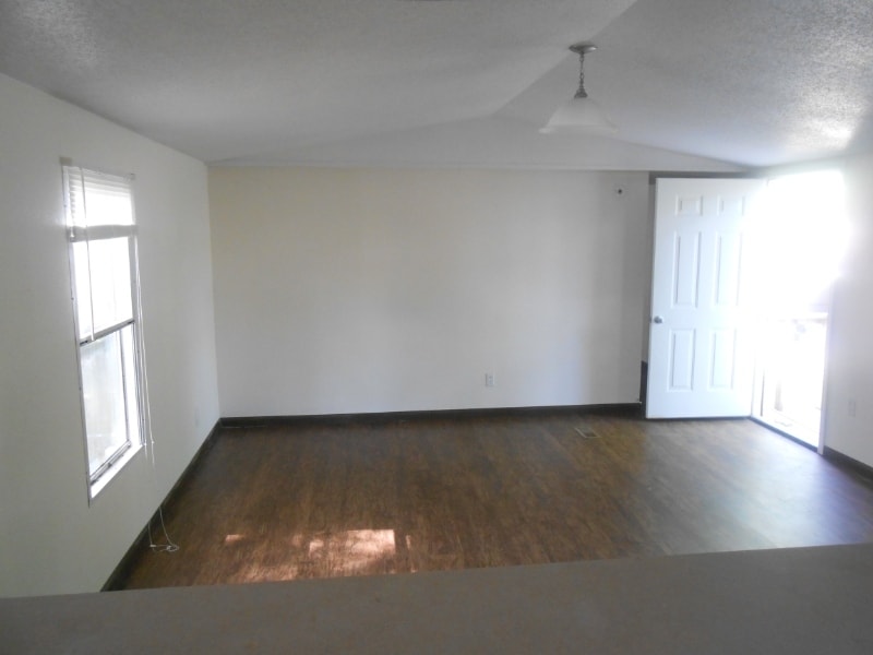 Building Photo - 24898 Lakewood Dr