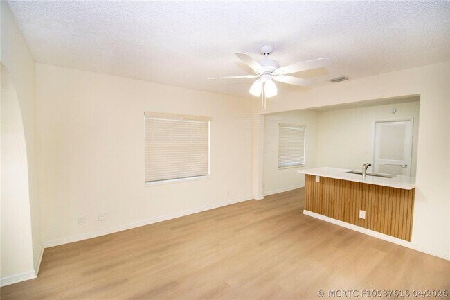 Building Photo - 2547 Roosevelt St