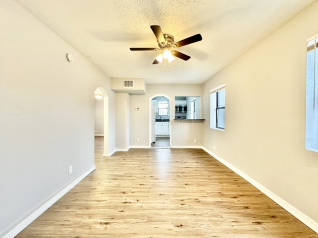 Building Photo - 14125 Palm St