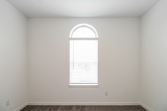 Building Photo - 4222 Redford Valley Rd