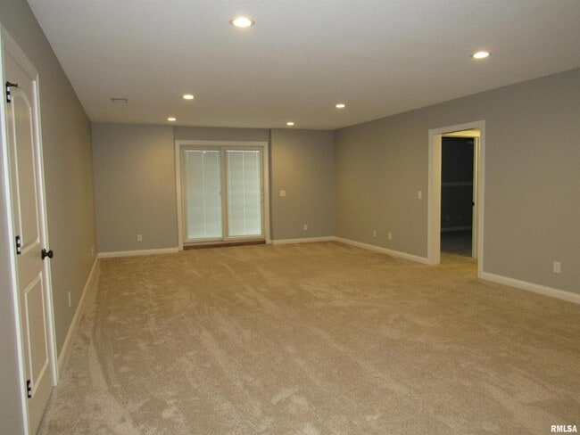 Building Photo - 1659 Celtic Ct