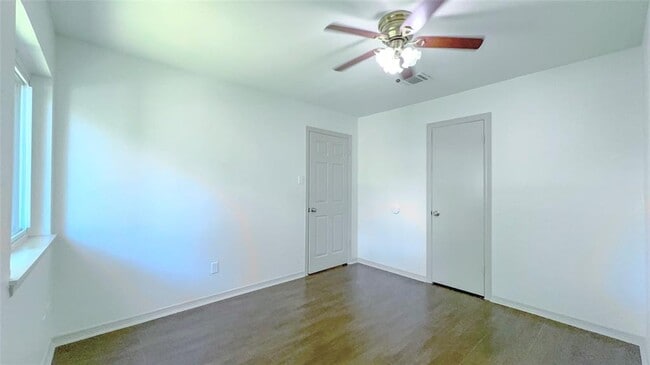 Building Photo - 7403 Breccia Dr