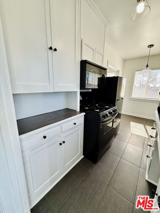 Building Photo - 3883 S Gramercy Pl