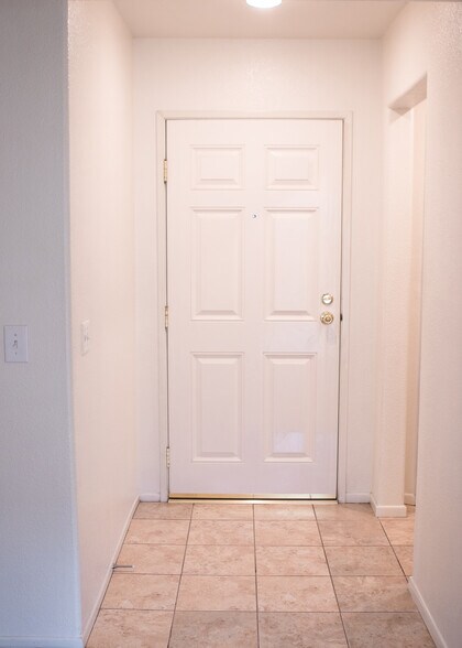 Main Entry - 1953 Marie Ave