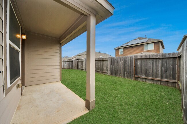 Building Photo - 10306 White Fir Villa Ave