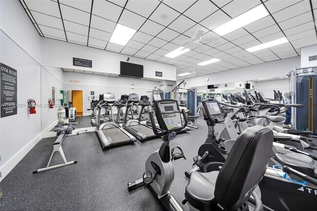 Building Photo - 4280 Galt Ocean Dr