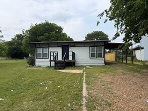 Building Photo - 6870 Briar Rd