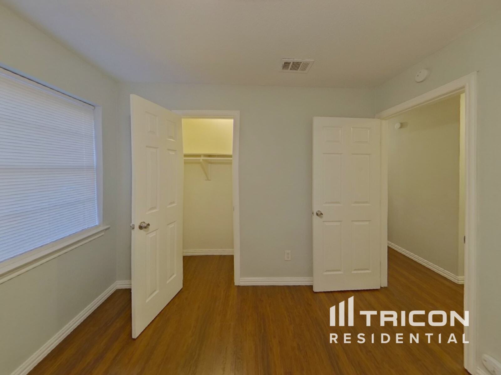 Building Photo - 126 Tharp St